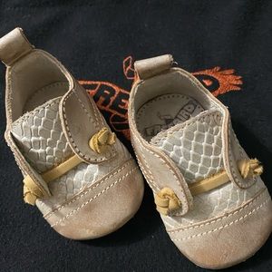 Firebird Mabel taupe baby shoes size 0 (0-3 months)